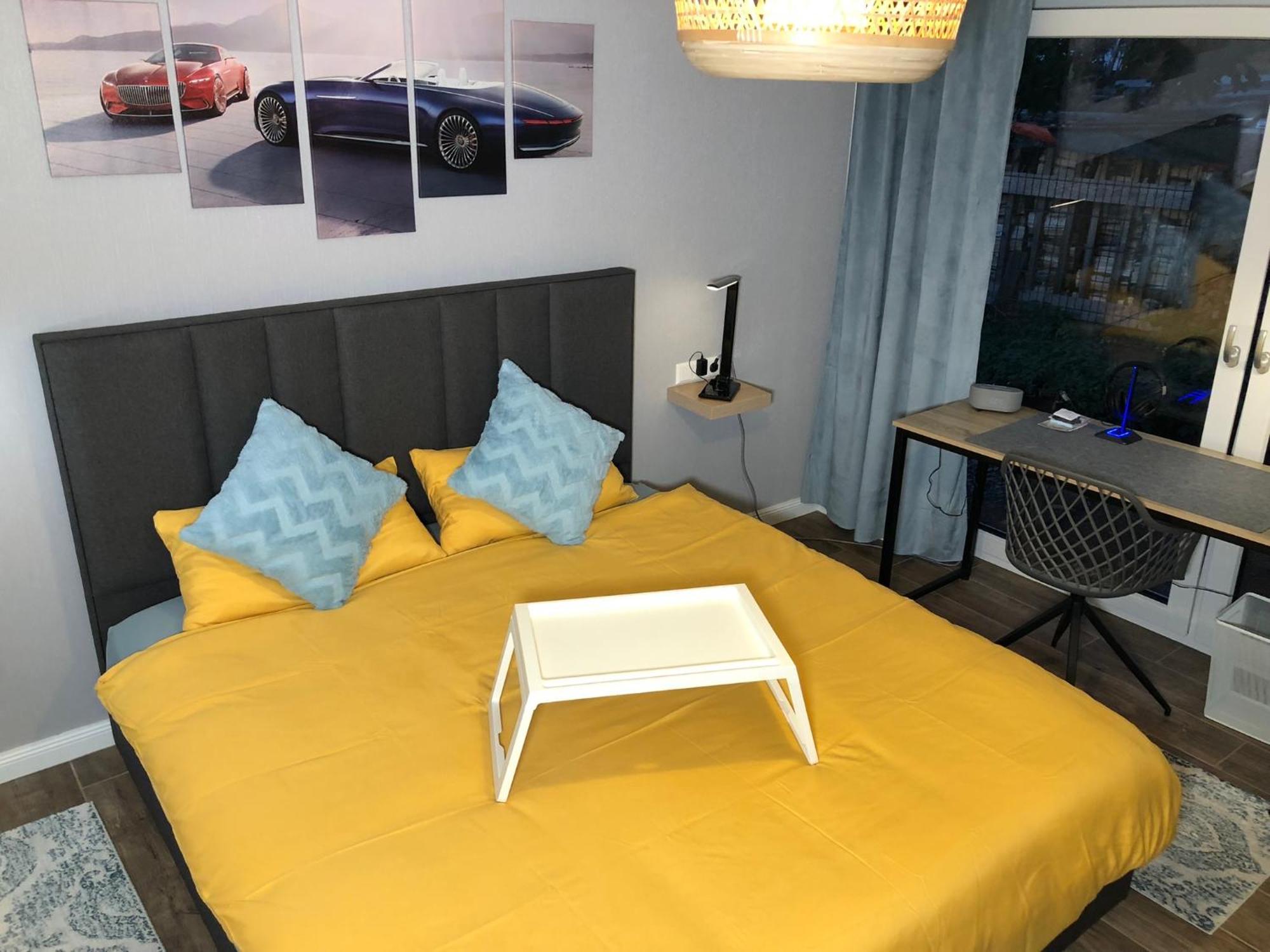 Stylisches Maybach Appartement Mit Terrasse Fuer 5 Personen, 5 Betten, Grosse Kochinsel, Homeoffice Mit 250Mbit Wlan Aidlingen 외부 사진