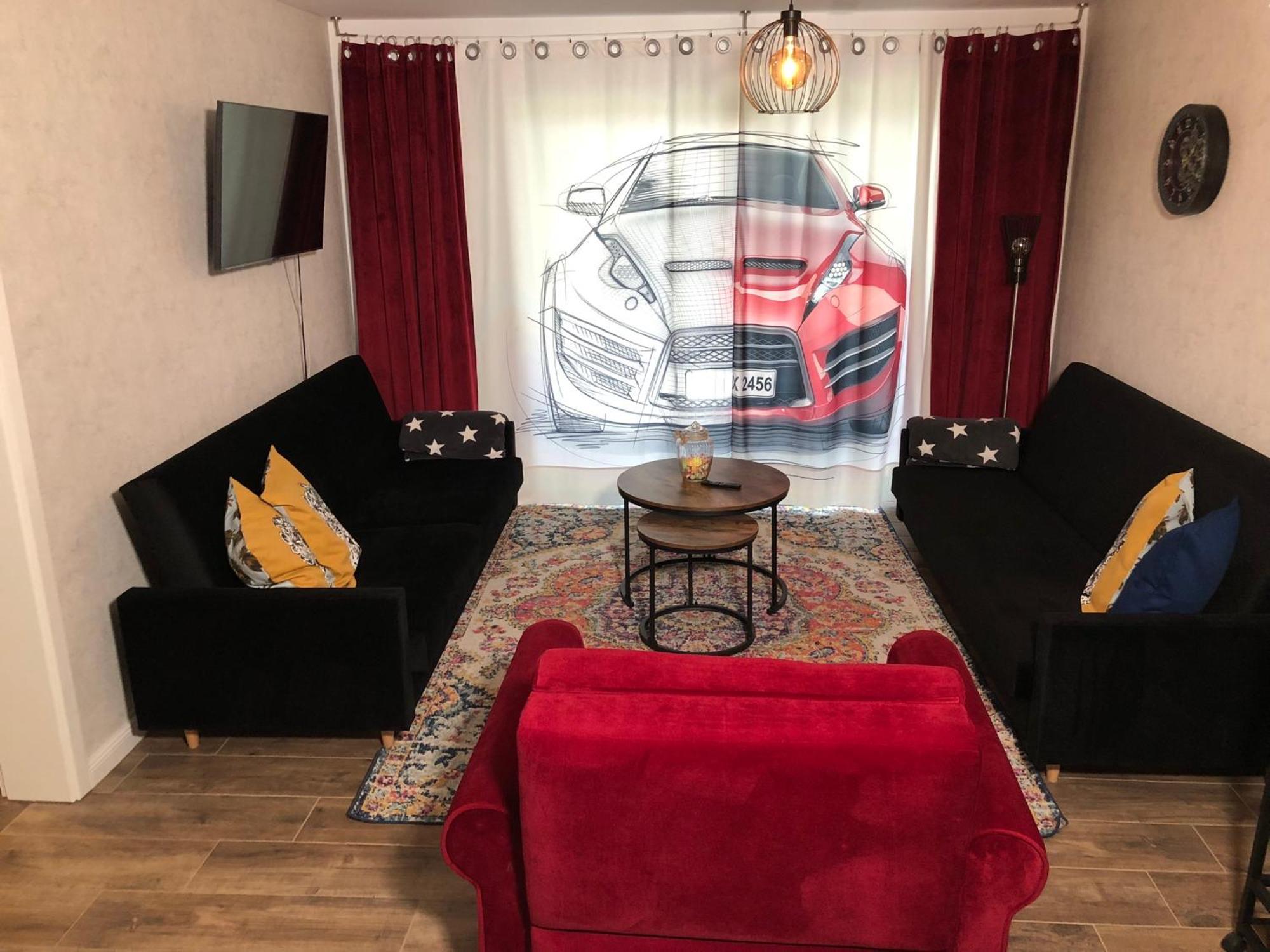 Stylisches Maybach Appartement Mit Terrasse Fuer 5 Personen, 5 Betten, Grosse Kochinsel, Homeoffice Mit 250Mbit Wlan Aidlingen 외부 사진