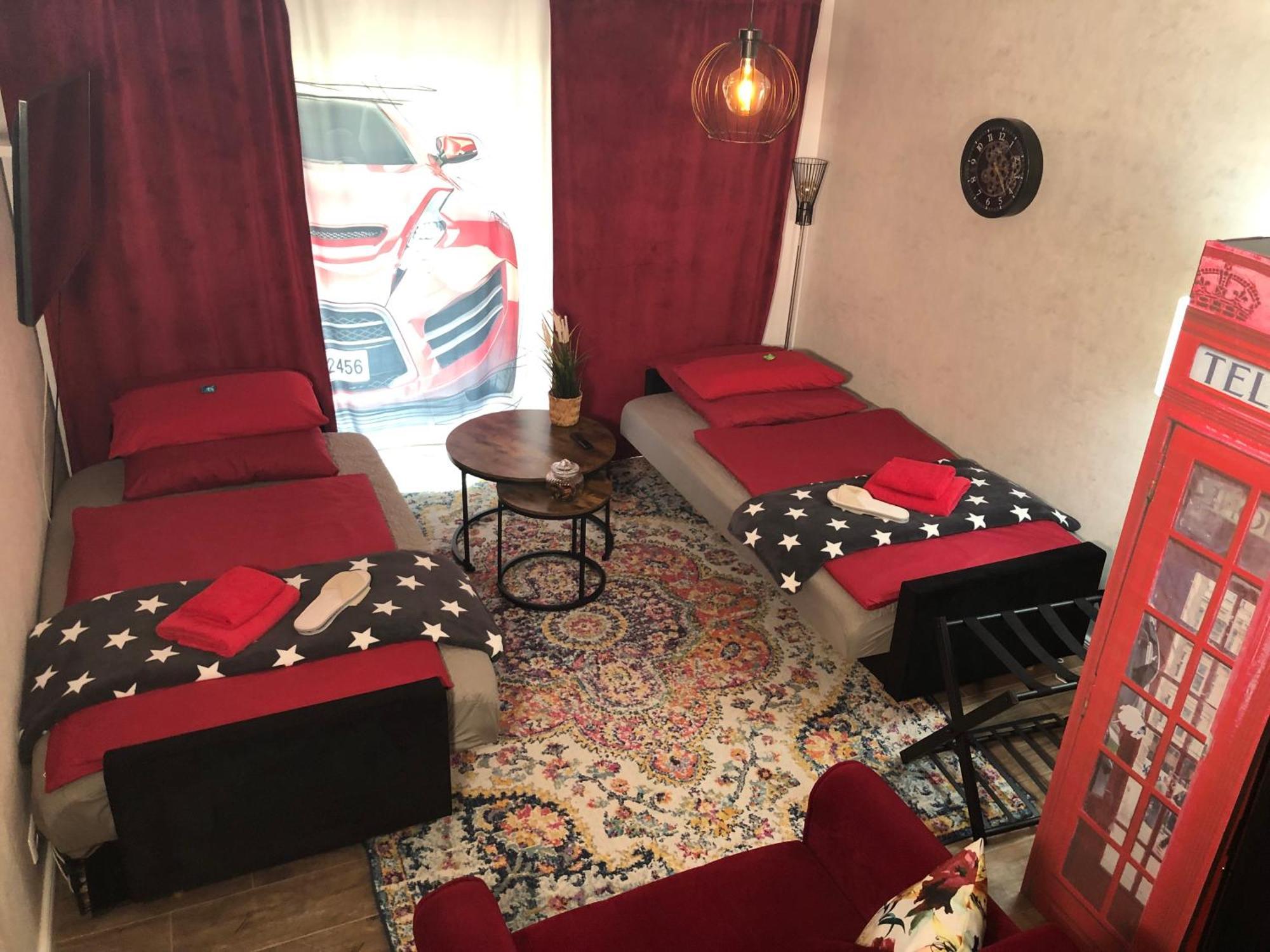 Stylisches Maybach Appartement Mit Terrasse Fuer 5 Personen, 5 Betten, Grosse Kochinsel, Homeoffice Mit 250Mbit Wlan Aidlingen 외부 사진