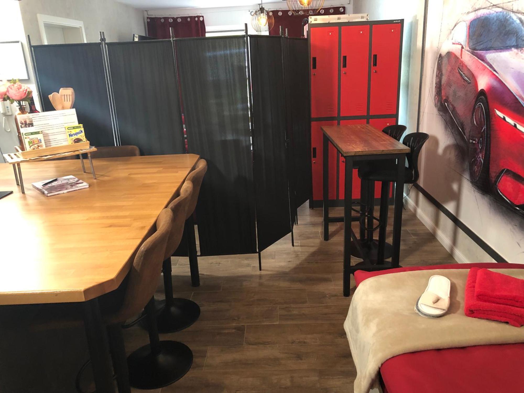 Stylisches Maybach Appartement Mit Terrasse Fuer 5 Personen, 5 Betten, Grosse Kochinsel, Homeoffice Mit 250Mbit Wlan Aidlingen 외부 사진
